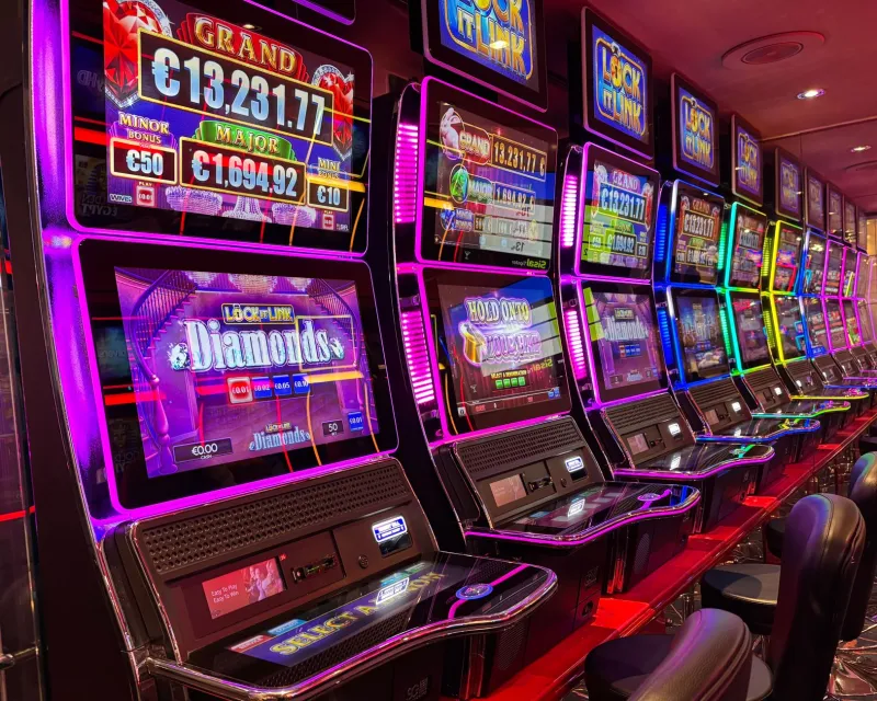 Vegas Can't Keep Up: How Online Casinos Are Leaving the Strip in the Dust